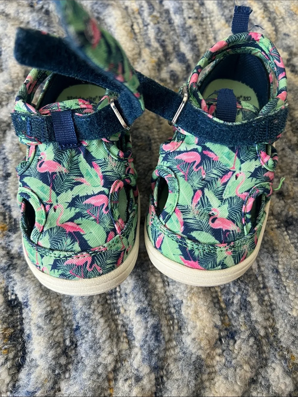 Stride Rite toddler 360 wave water sandals size 6 green with pink flamingos